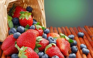 Harvest-Berries-Beautiful-high-definition-widescreen-wallpaper-free-image